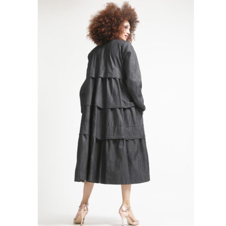 beautiful and fluid ruffled coat in silk and denim removable collar