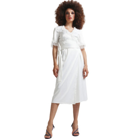 silk white negligee with Calais lace, short sleeves